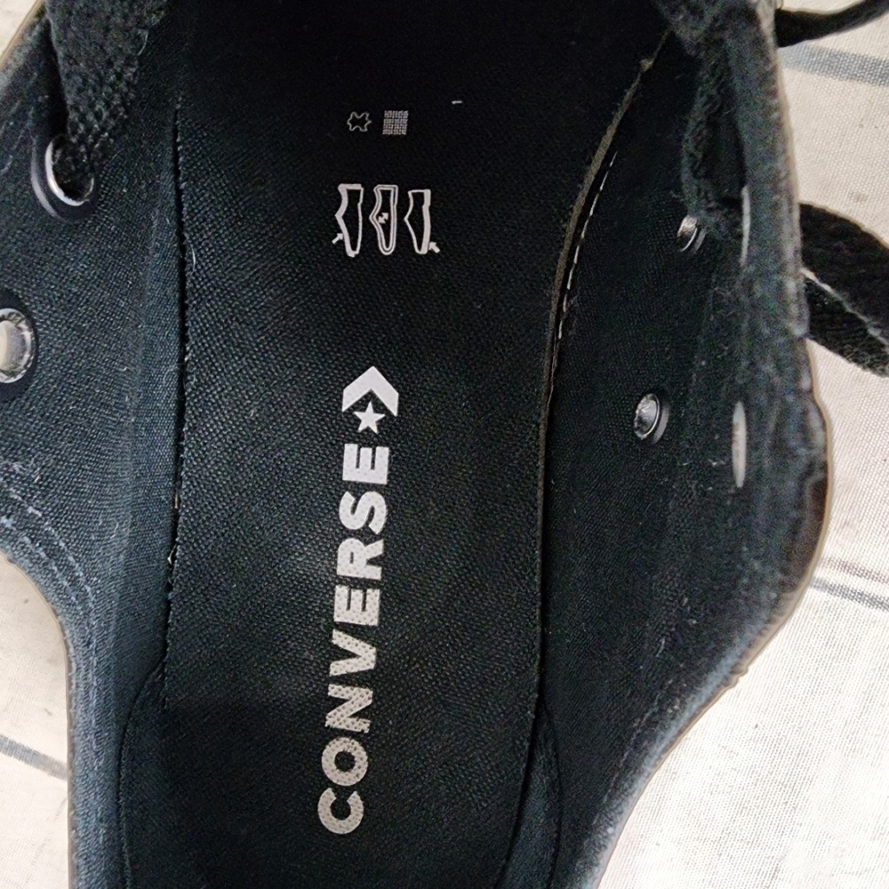 Converse Chuck Taylor All Star Monochromatic Leather Low Top Sneaker Size 8M/10W - Picture 2 of 15
